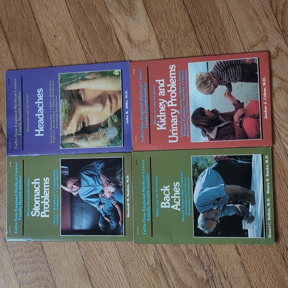 Vintage Tuffs New England Med Center Health Guides Set of 7 - Picture 2 of 6